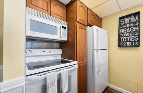 Hutchinson Island South Apartment | Beach Condo/Island Beach Resort/No Cleaning Fee/Condo 415