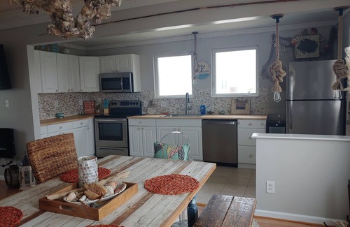 Colington Cottage | Beach Cottage, in Grandy, on the Currituck Sound in Outer Banks Mainland