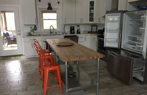 Southern Shores Cottage | Beach Daze: A Quiet Oasis Steps to Beach! Pool and Hot Tub.