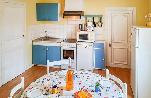 Hirel Apartment | Beach front apartment
