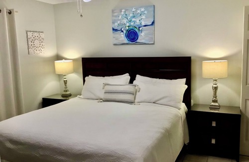 Destin Resort | Beach Front condo, 3 pools private balcony,Free parking best Views,Tennis courts