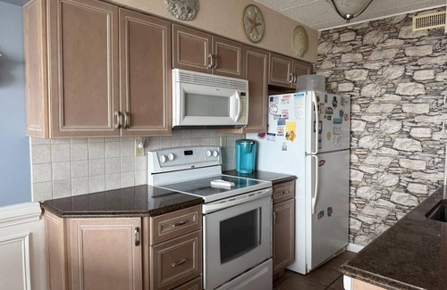 Sea Isle City Condo | Beach Front Condo with Fantastic Views