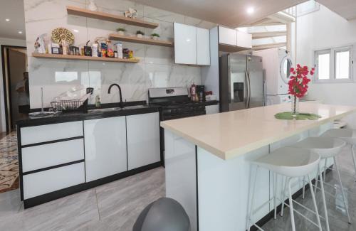 Simpson Bay Apartment | Beach Front Condos