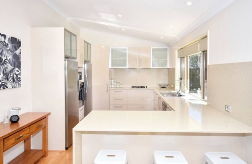 Warana House | Beach Front Elegance - Space & Privacy ZF5