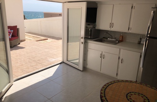 Las Conchas Apartment | Beach front getaway at Mid-Tide