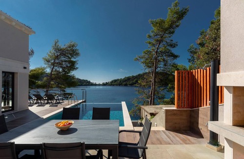 Blato House | Beach front home in Blato