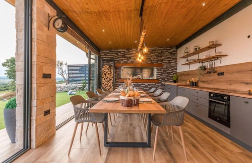 Pakostane House | Beach front home in Vrana