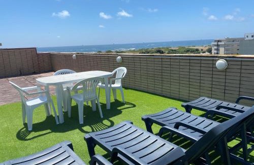 Vila do Conde Apartment | Beach Front with Rooftop