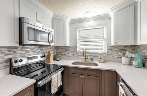 Holmes Beach House | Beach getaway in Holmes Beach - sleeps 6