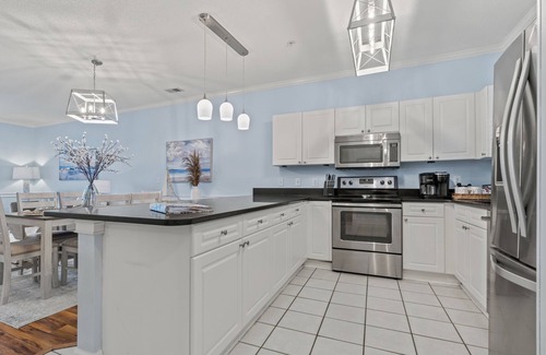 Central Myrtle Beach Condo | Beach & golf! Perfect location for all activities