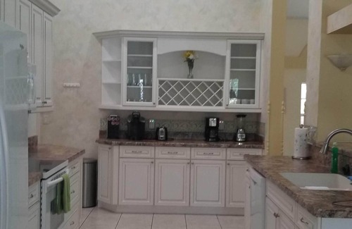 New Smyrna Beach House | BEACH, H. POOL & HOT TUB, DESKS, 4 BR/2.5 B-TV'S,GRILL, 3 CAR G.