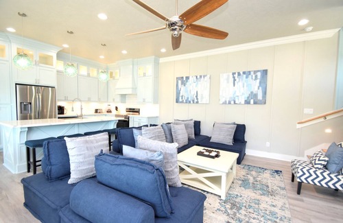 Crystal Beach House | BEACH HANSON 2 New Construction with Private pool and hot tub on upper deck.