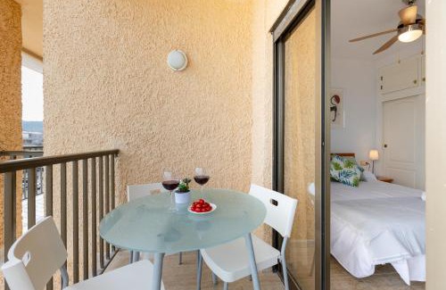 El Moncayo Apartment | Beach Haven by Fidalsa