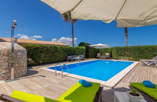 Arta Cottage | Beach Holiday house with pool only 50m to the beach, Colonia Sant Pere, Mallorca