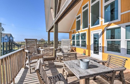 Port Bolivar House | Beach Home on Bolivar Peninsula with Patio!