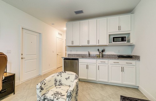Port Saint Lucie Apartment | Beach-Hop & Golf! Port St Lucie Apt w/ Shared Yard