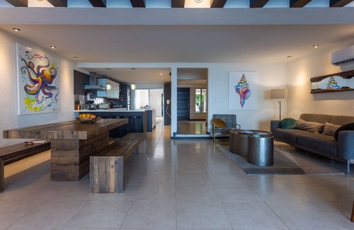 Zona Hotelera Norte House | Beach house w/private pool & sandy beach for 8