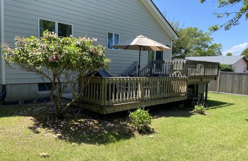 Culloden Shores House | Beach house in Montauk - a short walk to a private beach.