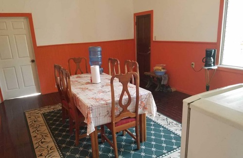 Barrio El Paraiso Villa | Beach House In the works-5 min walk from the beach!