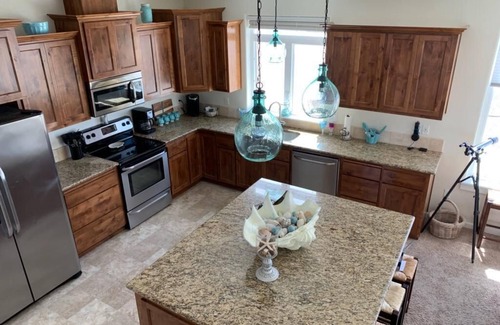 Bayshore House | Beach house Oceanfront Luxury Beachfront Sauna Pool Table Fireplace