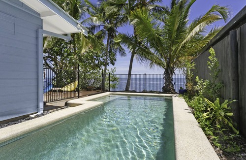 Machans Beach House | Beach House on Cinderella (absolute beachfront)