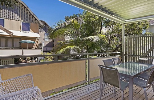 Noosa Heads Apartment | Beach House on Hastings - Beach Houses 22 Hastings St