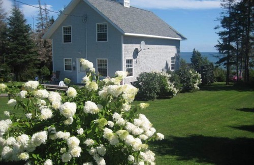 Souris House | Beach house on private white sand beach