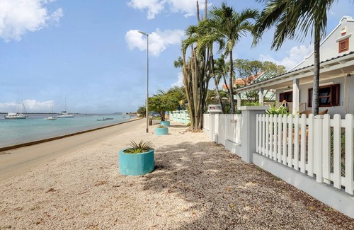Playa Villa | Beach House Sea You Soon in Kralendijk