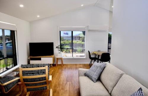 East Devonport House | Beach House with Sea Views and a Large Backyard