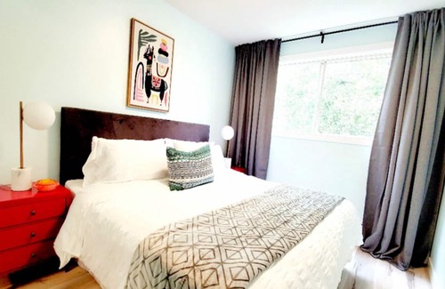 Crescent Heights House | Beach House without the beach