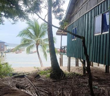 Koh Rong Villa | Beach hut in paradise