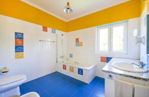 Nossa Senhora da Anunciada House | Beach & Nature Villa with Amazing Pool by TimeCooler