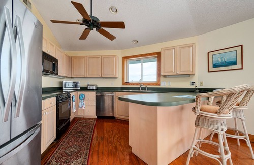 Cedar Island House | ► Beach Paradise ►Tranquily ► Privacy ►2.5 Miles Personal Pristine Virgin Beach
