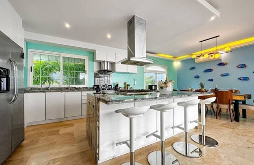Punta Cana Villa | Beach Party Villa, 11 Bedrooms, 3 Pools and Jacuzzi