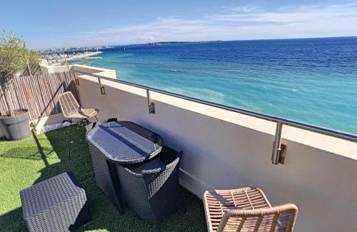 Cannes City Centre Apartment | Beach Penthouse with unique rooftop terrace 301