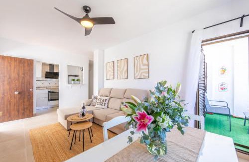 Tarifa Apartment | Beach, Pool & Balcony - SimplyTarifa