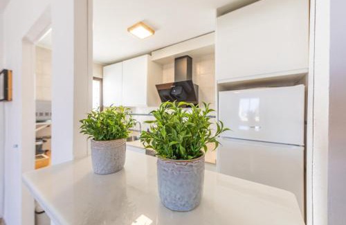 Tarifa Apartment | Beach, Pool & Balcony - SimplyTarifa