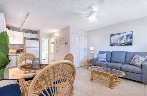 Marathon Condo | Beach, Pool, Marina & Tiki Bar - Summer Getaway!