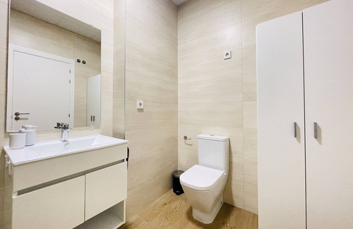 Aiora Apartment | BEACH PORT FLAT WITH GARAGE, POOL & GYM IN VALENCIA!