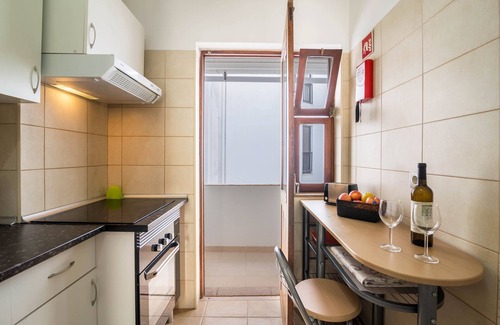 Armacao de Pera Apartment | "Beach Residence 21" with Balcony, Barbecue, Wi-Fi & Cable TV; Parking Available