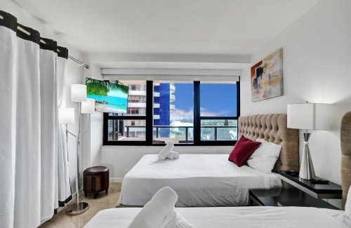 Mid Beach Apartment | Beach Resort condo 921