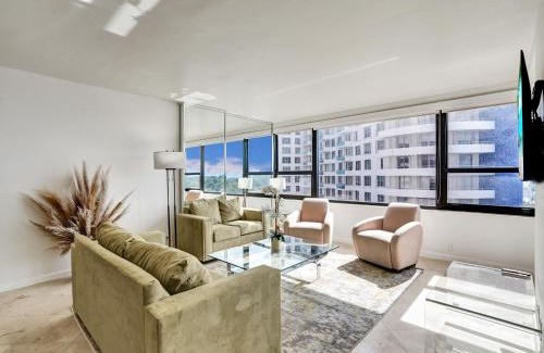 Mid Beach Apartment | Beach Resort condo 921