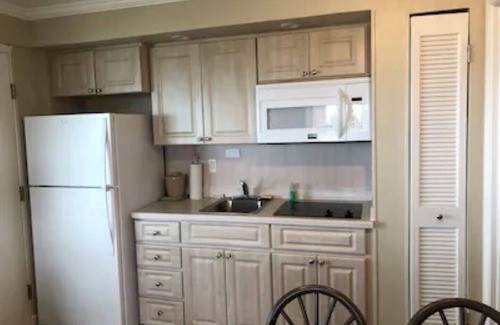 Laguna Shores Resort | Beach Resort- First Floor walkout to Sand!