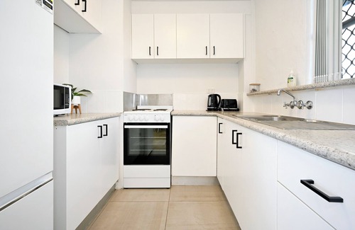 Alexandra Headland Apartment | Beach Side Bliss 1 B/R Retreat