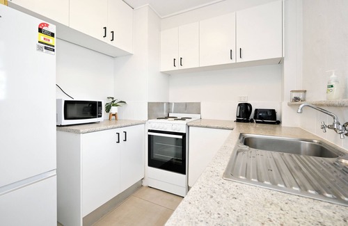 Alexandra Headland Apartment | Beach Side Bliss 1 B/R Retreat