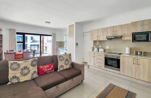 Cape Town Apartment | Beach-side, tranquil coastal retreat apartment