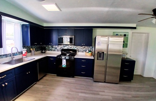 Bayshore Gardens House | Beach & Sports Haven w/Pool near AMI & IMG Academy