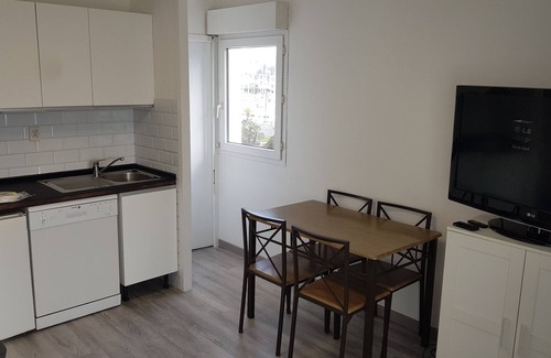 Hendaye Apartment | Beach Studio Superb Terrace facing the marina conveniently placed parking