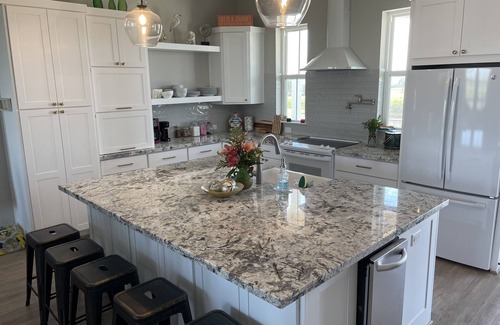 Red Fish Cove House | Beach to Bay Views at Parrot House! Five bedrooms and 5 Stars in Pointe West.
