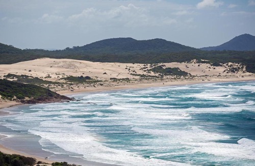 Boat Harbour House | 'Beach View At One Mile', 8/26 One Mile Close - infinity complex pool & WIFI
